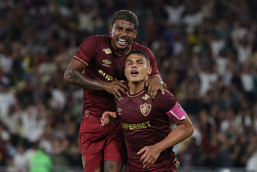 VIDEÓ: Thiago Silva az utolsó utáni pillanatban ollózott győztes gólt