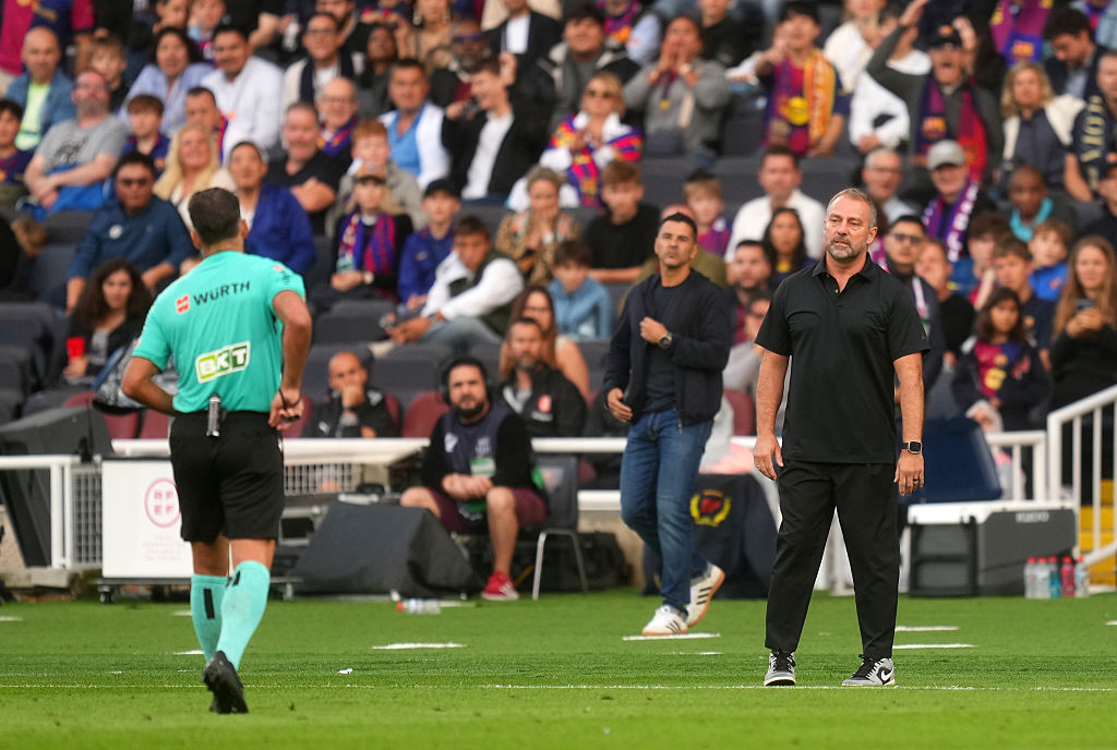 Barcelona: Hansi Flick lemaradhat az El Clásicóról