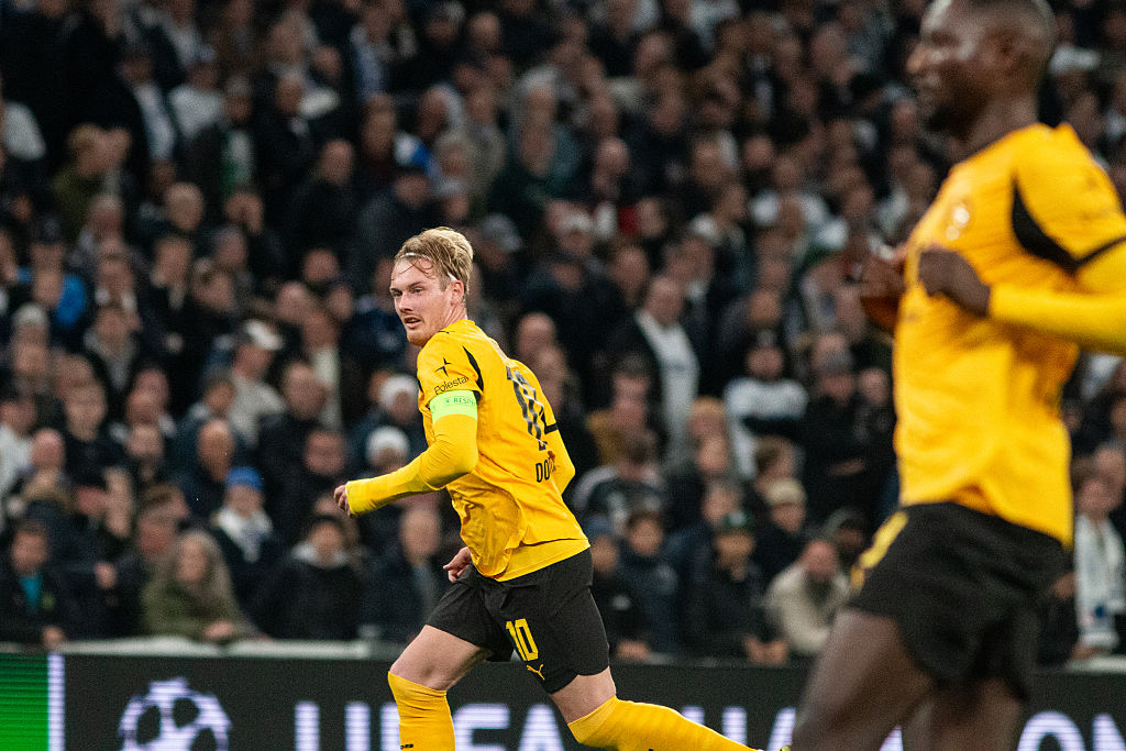 Szerződést hosszabbítana támadó középpályásával a Borussia Dortmund – sajtóhír