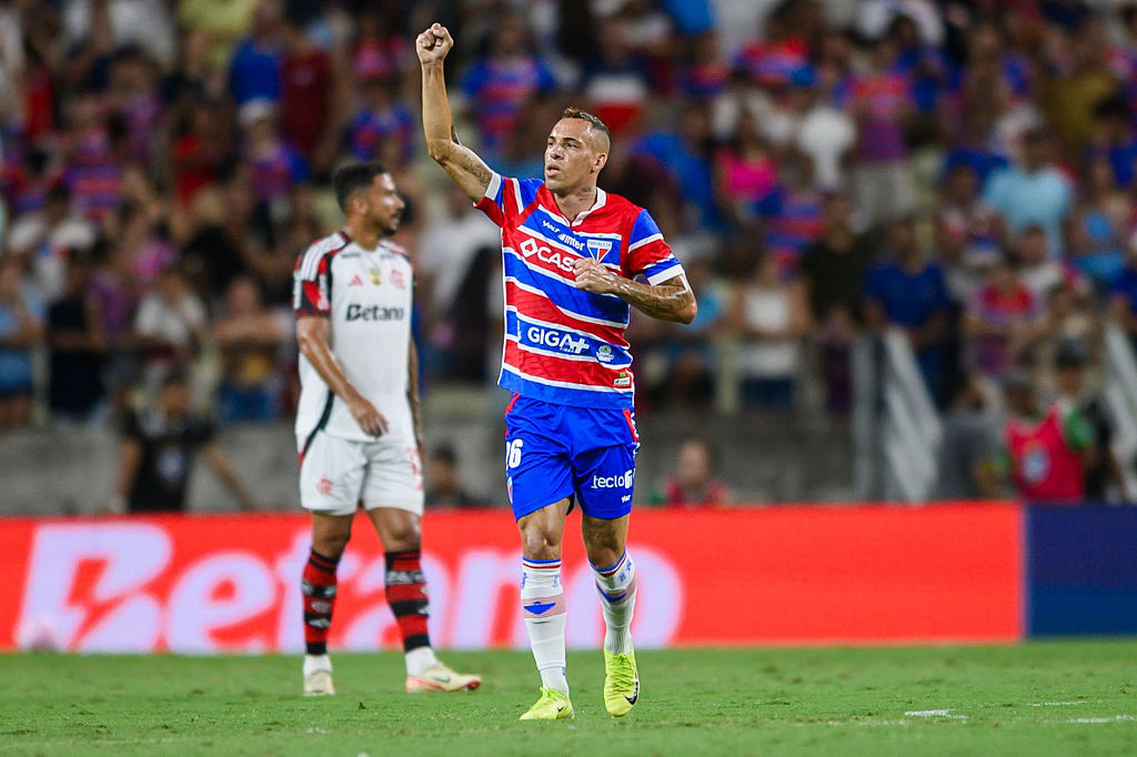 Campeonato Brasileiro: kiesőjelölttől kapott ki a Flamengo, lépéshátrányba kerülhet a bajnoki címért folyó harcban – videóval Campeonato Brasileiro: kiesőjelölttől kapott ki a Flamengo, lépéshátrányba kerülhet a bajnoki címért folyó harcban – videóval