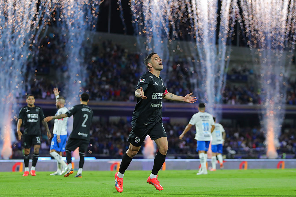 Liga MX: a Cruz Azul emberelőnyben győzte le a Monterreyt és beérte az éllovast – videóval Liga MX: a Cruz Azul emberelőnyben győzte le a Monterreyt és beérte az éllovast – videóval