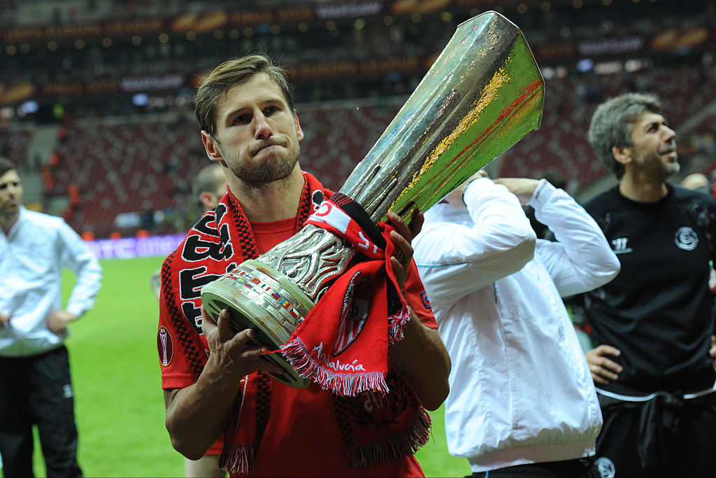 Bejelentette visszavonulását a Sevilla és a PSG korábbi középpályása! – HIVATALOS Bejelentette visszavonulását a Sevilla és a PSG korábbi középpályása! – HIVATALOS