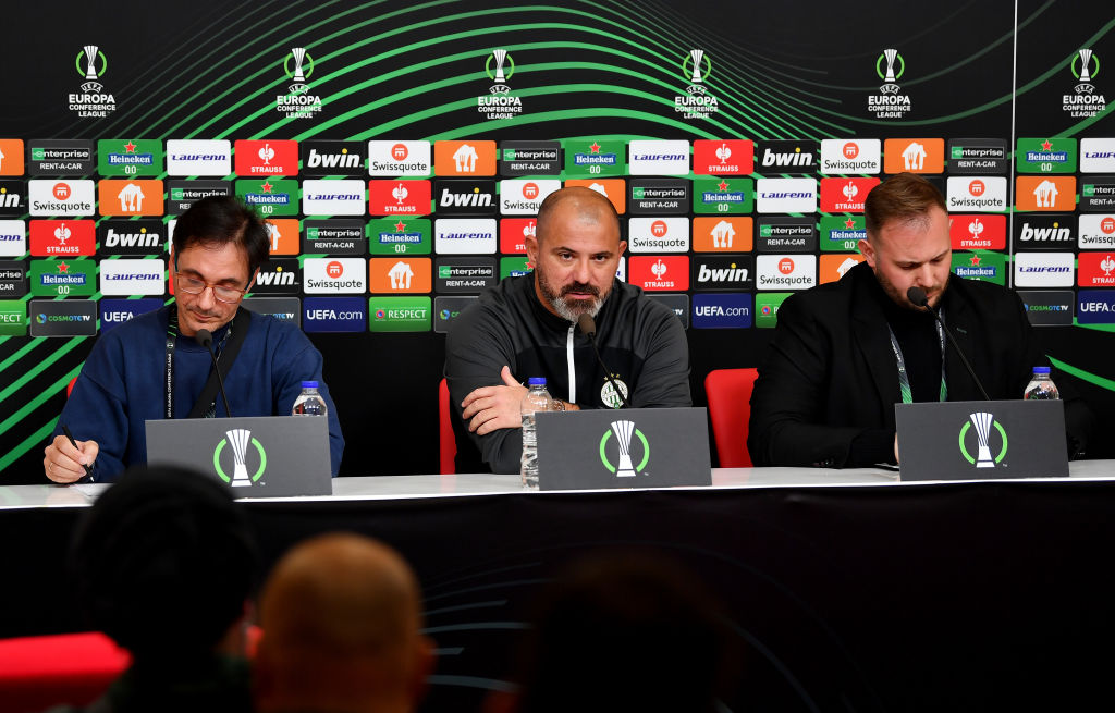 Menesztették posztjáról a Ferencváros korábbi vezetőedzőjét – HIVATALOS