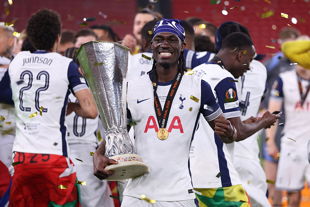 A Tottenhamtől igazolna középpályást a Besiktas – sajtóhír