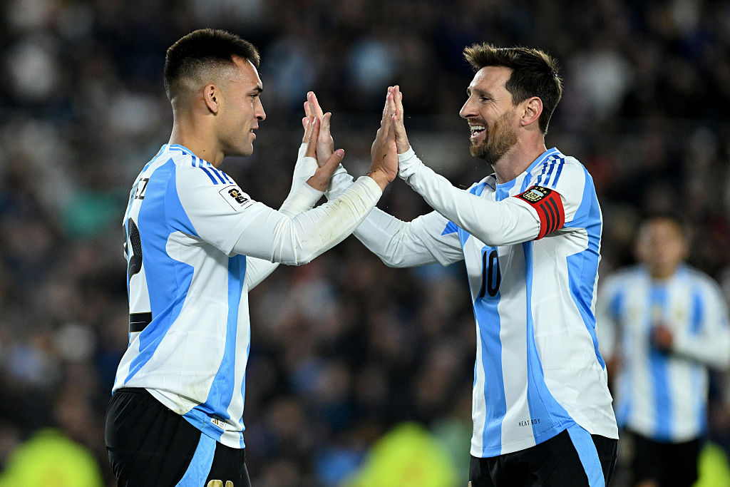 Felkészülés: Messi és L. Martínez vezérletével győzött a vb-címvédő – videóval