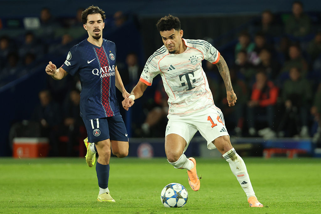 BL: Luis Díaz két góljával és kiállítása ellenére is nyert a Bayern München a PSG ellen – videóval