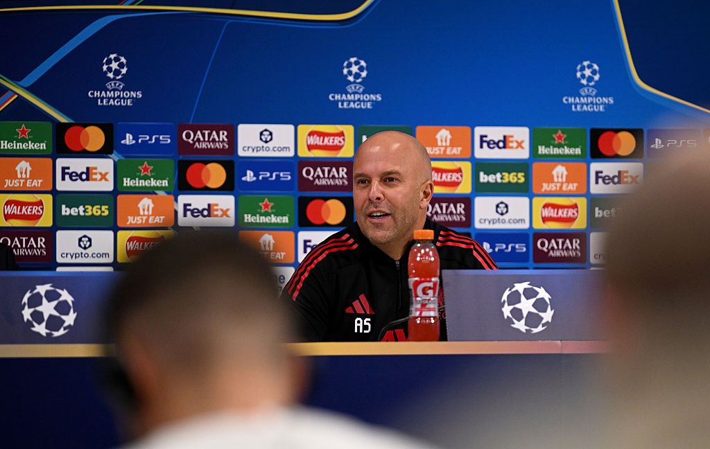 Arne Slot: „tőlem egészen biztosan meleg fogadtatást fog kapni Alexander-Arnold!”