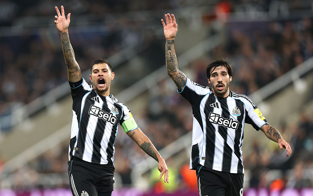 A Premier League-ből igazolna középpályást a PSG – sajtóhír