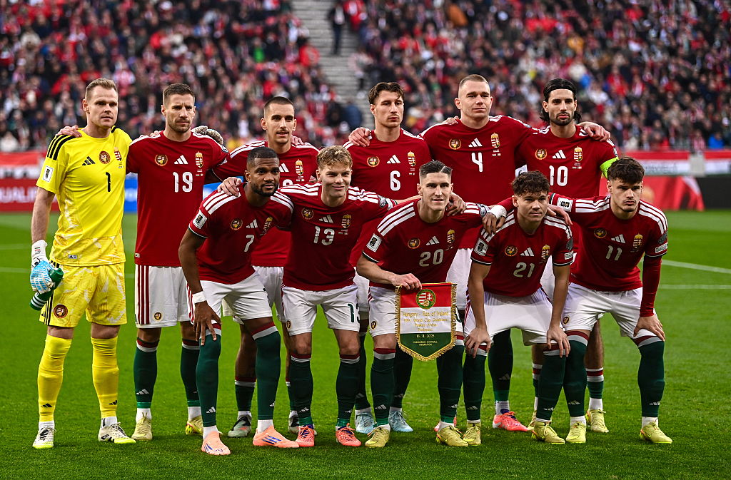 A miniszterelnök a Paks edzőjével beszélgetett a kapitánykérdésről