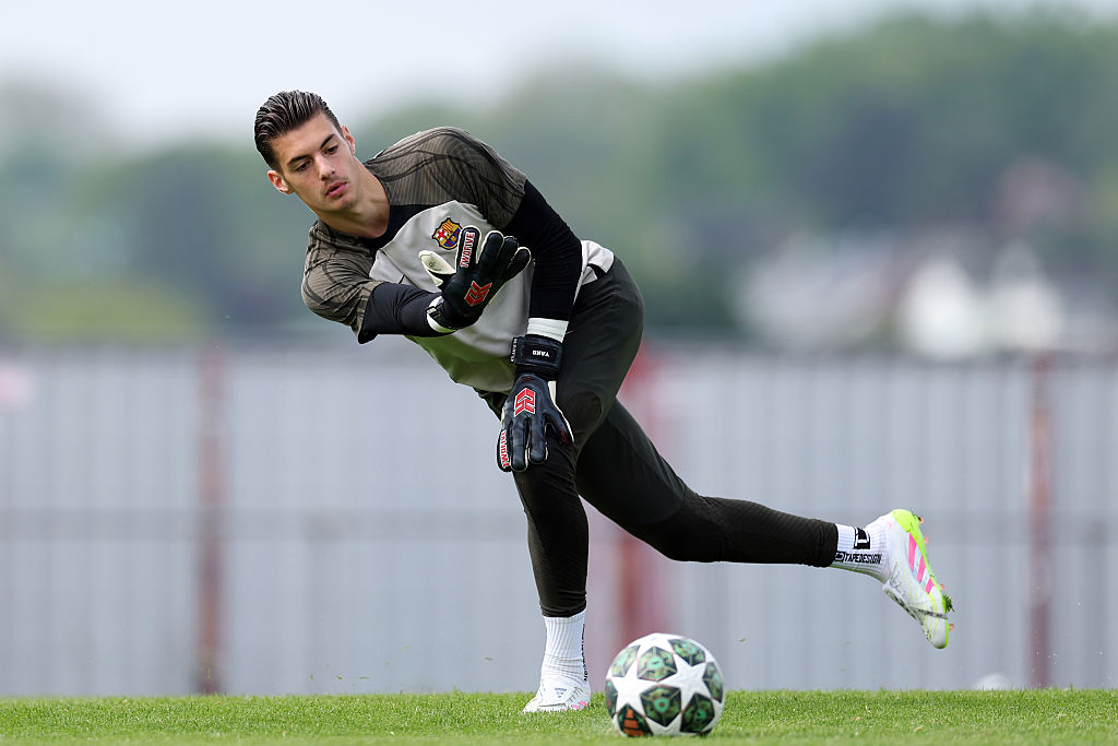 Több külföldi csapat is figyeli a Barcelona fiatal magyar kapusát – sajtóhír