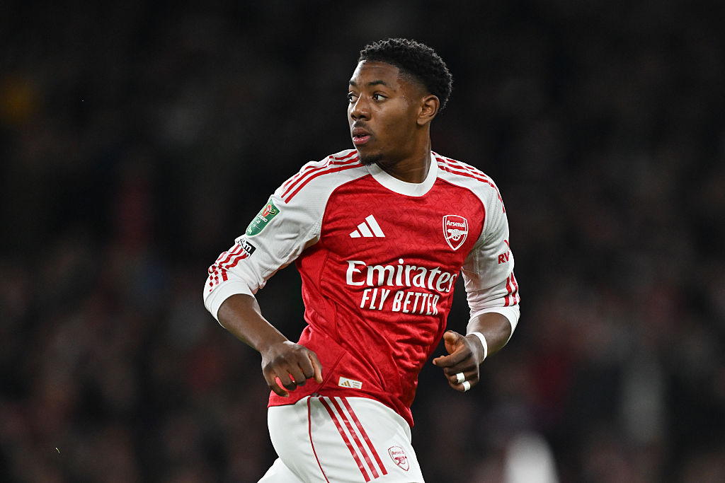 PL: az Arsenal nem engedi el tehetséges szélső védőjét! – sajtóhír