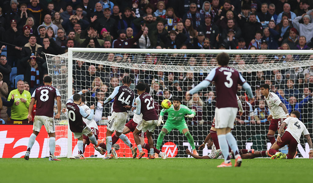 PL: az utolsó pillanatban szenvedett vereséget a Villa Parkban az Arsenal! – videóval