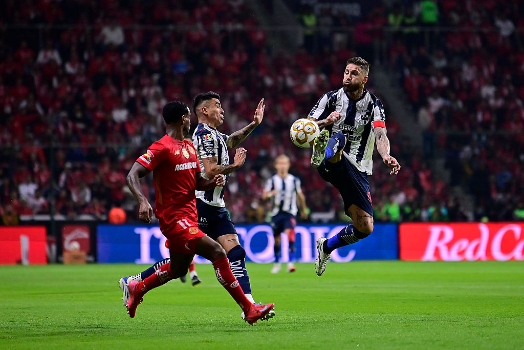Liga MX Playoff: mindkét elődöntő döntetlen lett, a címvédő Toluca és a Tigres UANL játszhatja a döntőt – videóval
