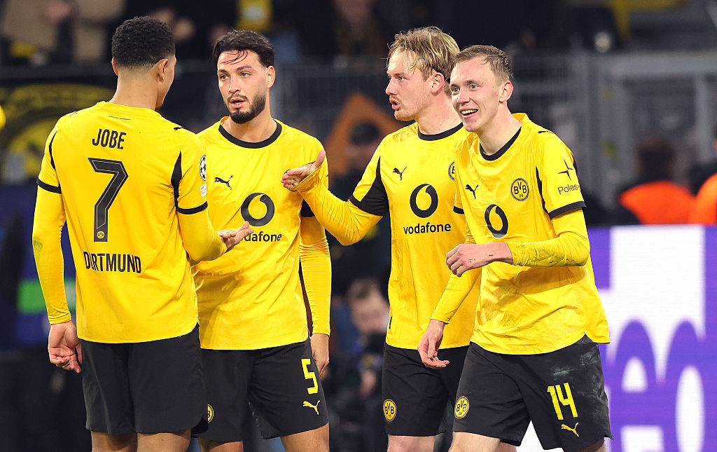 Szerződést hosszabbítana támadó középpályásával a Borussia Dortmund – sajtóhír