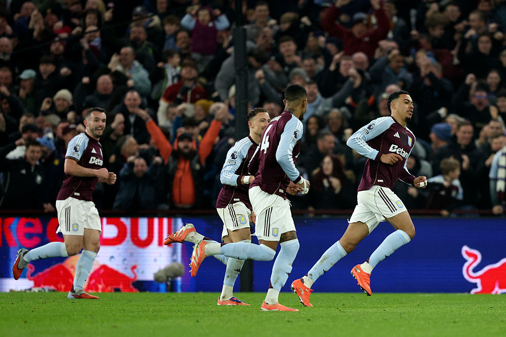 PL: Rogers duplájával az Aston Villa legyőzte a Manchester Unitedet! – videóval