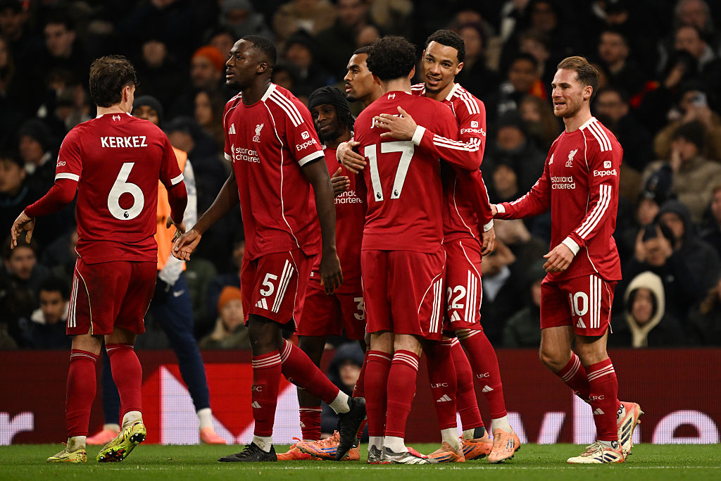 PL: parázs mérkőzésen győzte le a Liverpool a kettős emberhátrányban játszó Tottenhamet – videóval