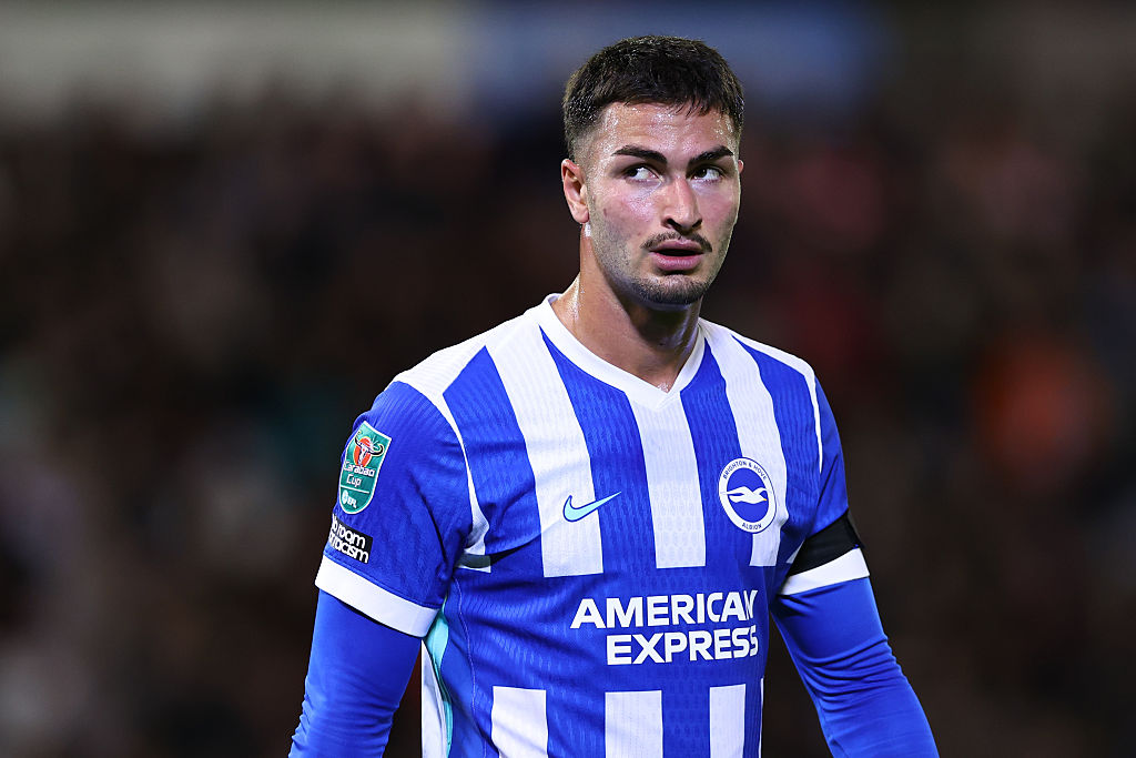 Párizsba került kölcsönbe a Brighton olasz válogatott védője! – Hivatalos