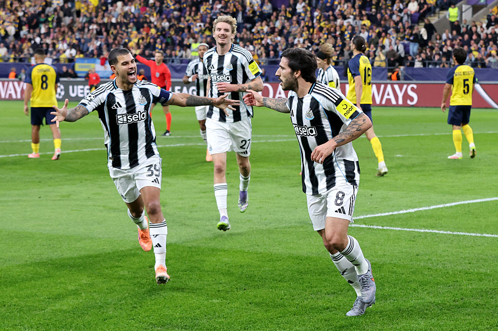 A Newcastle United középpályását szemelte ki a PSG! – sajtóhír