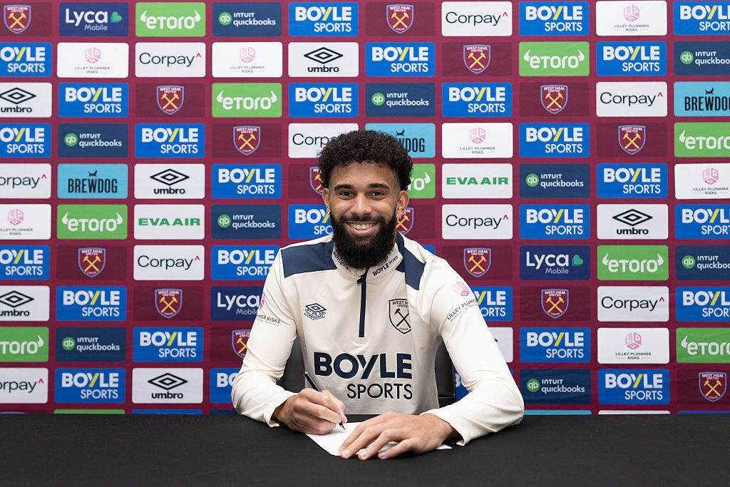 Portugáliából igazolt csatárt a West Ham – HIVATALOS