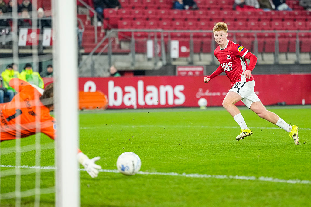 A Borussia Dortmund fiatal holland középpályást igazolna – sajtóhír