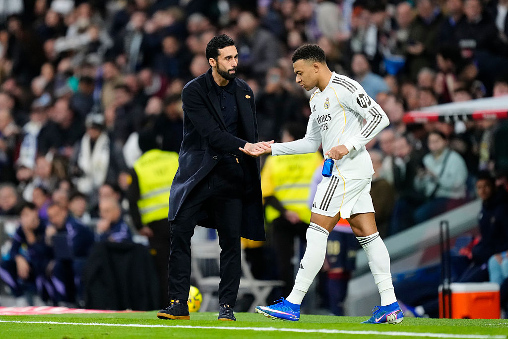 Real Madrid: Alvaro Arbeloa friss híreket adott Kylian Mbappé állapotáról, és Dani Carvajal helyzetéről is