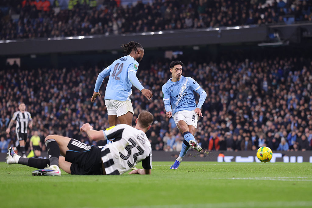 Angol Ligakupa: kettős győzelemmel jutott be a döntőbe a Manchester City – videóval