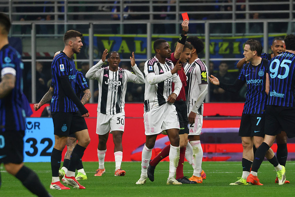 Serie A: a játékvezetők elnöke „csalásnak” nevezte Kalulu kiállítását az Inter ellen