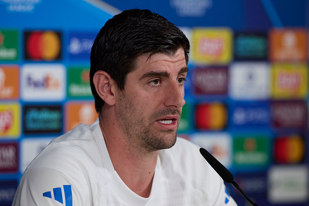 Thibaut Courtois üdvözölné, ha eltiltanák azokat a játékosokat, akik eltakarják a szájukat beszéd közben