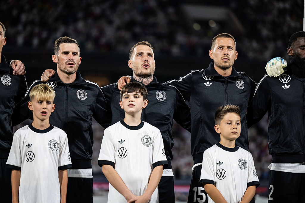 Német válogatott védőt igazolna a Manchester United – sajtóhír