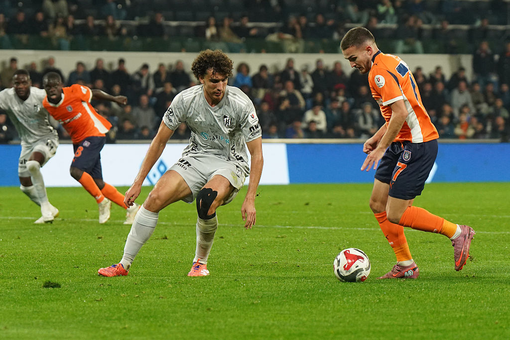 Megkezdődött a sérült magyar hátvéd kezelése Törökországban