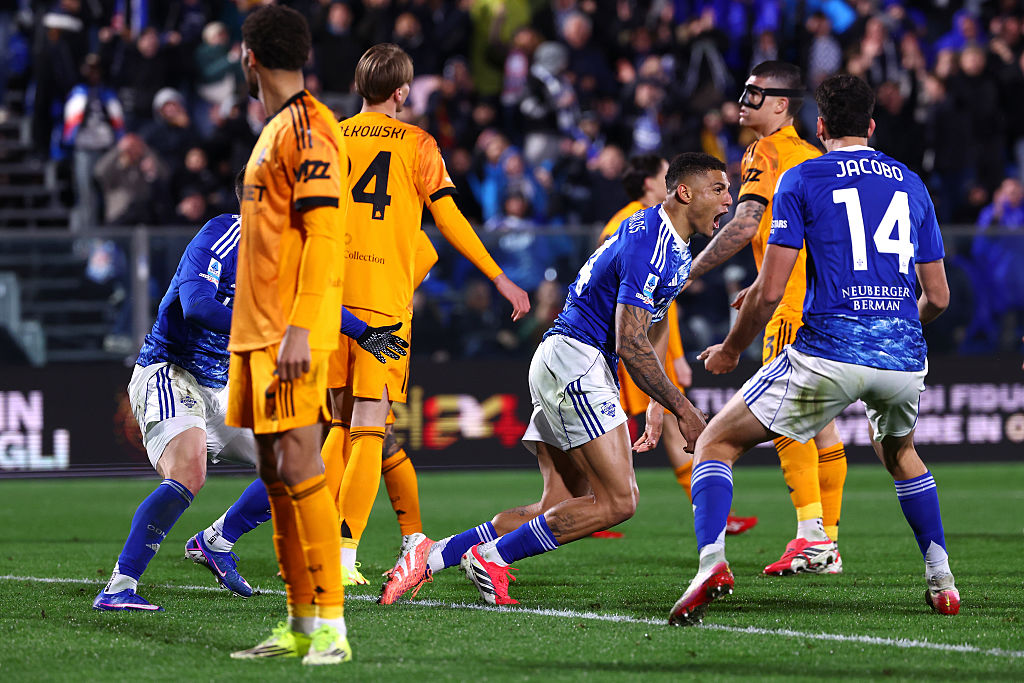 Serie A: hátrányból fordított hazai pályán a Como az AS Roma ellen! – videóval