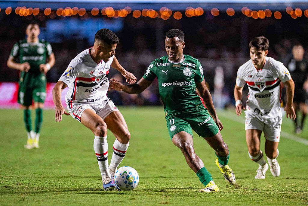 Campeonato Brasileiro: a Palmeiras idegenben verte a Sao Paulót és egyedül áll a bajnokság élén – videóval