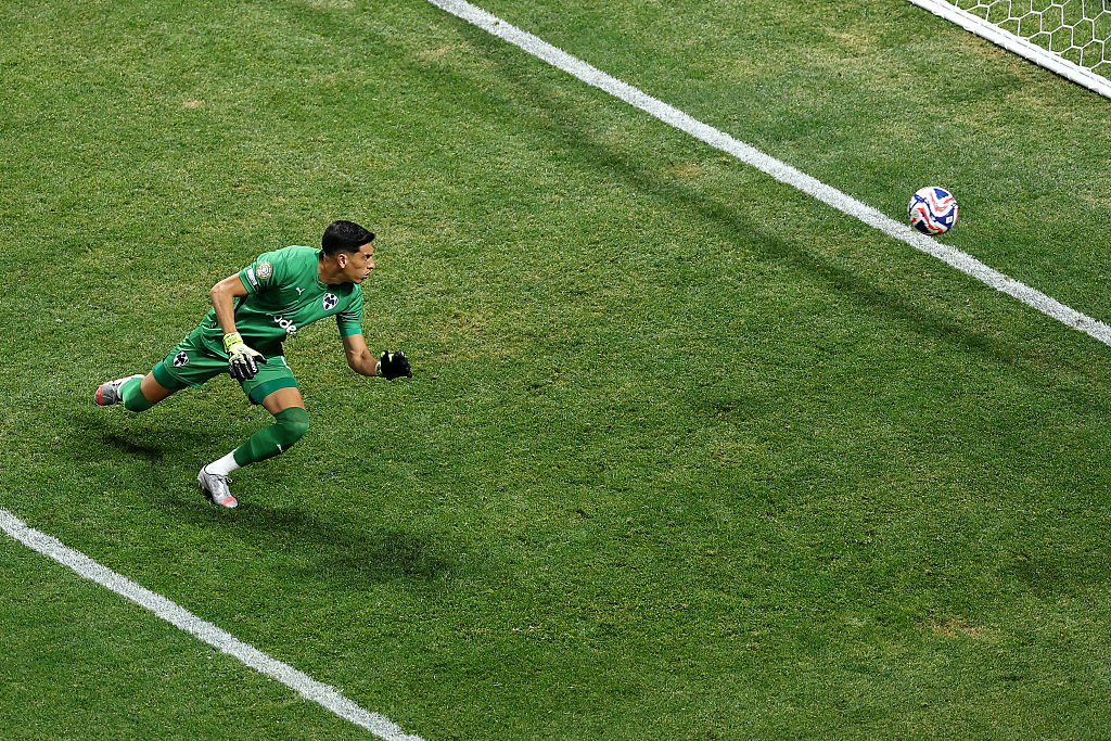 Bocsánatot kért az ellenfelét megütő argentin kapus: „Átléptem egy határt”