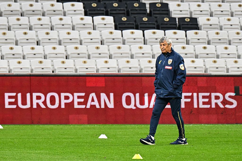 Súlyosbodott a helyzet: szívinfarktust kapott a kórházban a leköszönő román kapitány