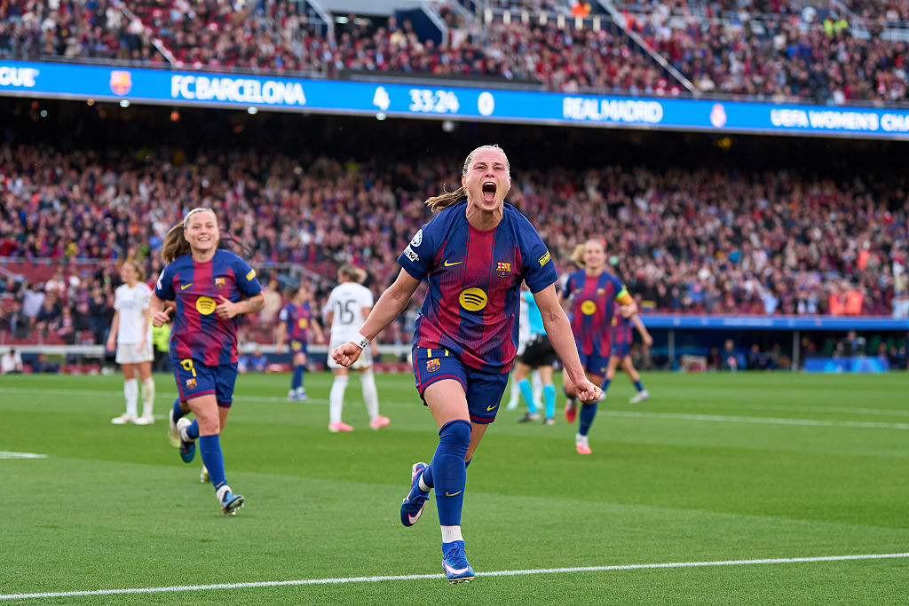 Női BL: a Barcelona másodszor is kiütötte a Real Madridot, elképesztő fölénnyel jutottak a négy közé – videóval