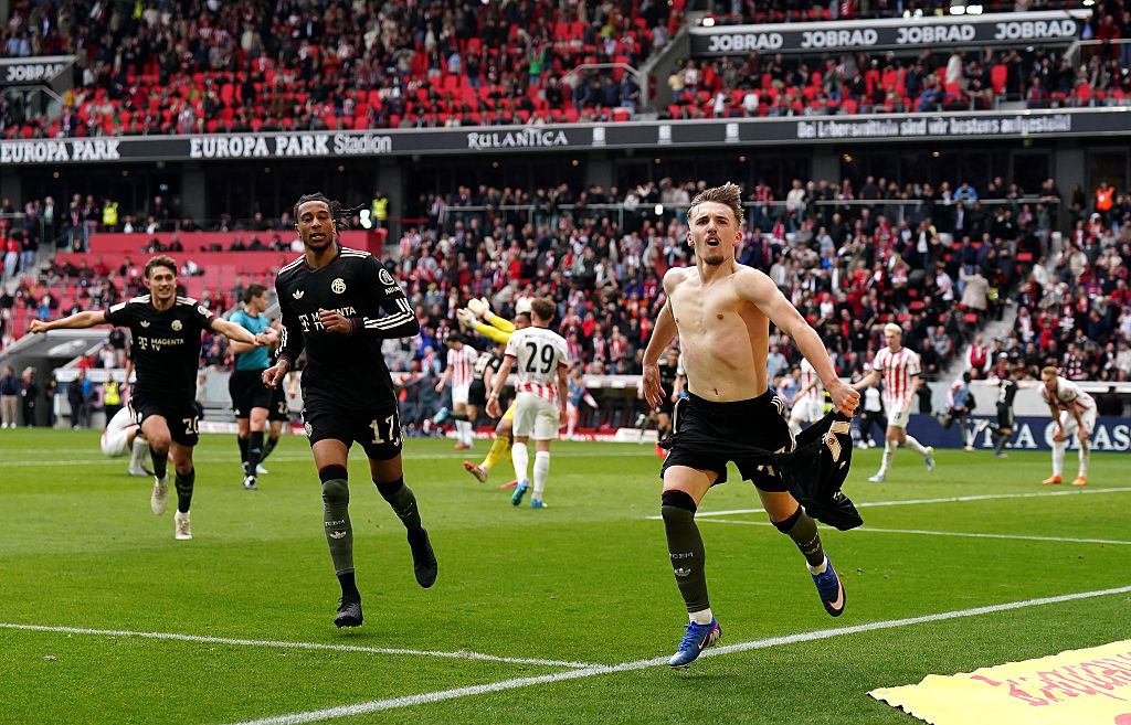 Bundesliga: őrült véghajrá után nyert a Bayern München a Freiburg otthonában! – videóval