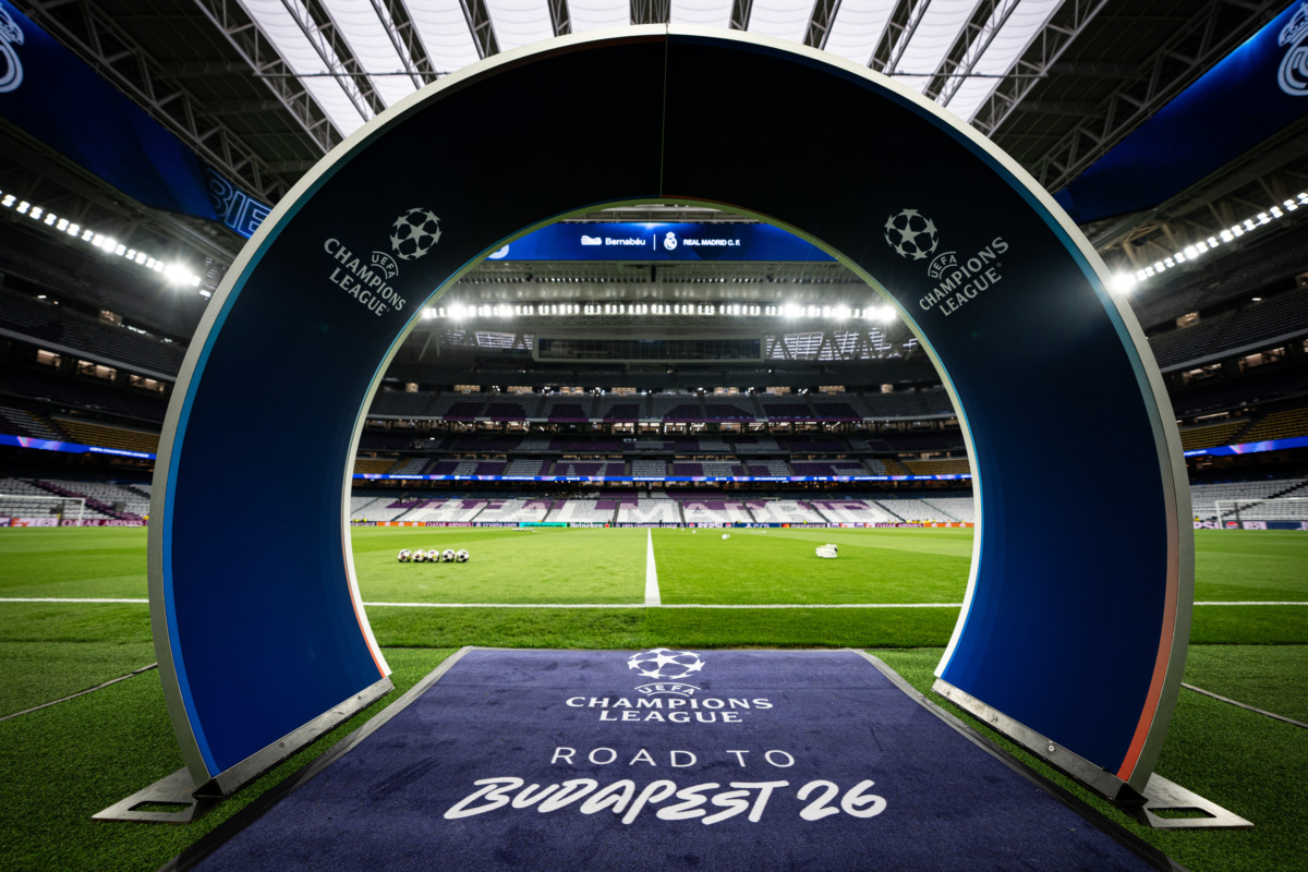 Világsztárok Budapesten: Juhász Roland Figo és Cafu ellen vezeti csapatát a Legendák Tornáján