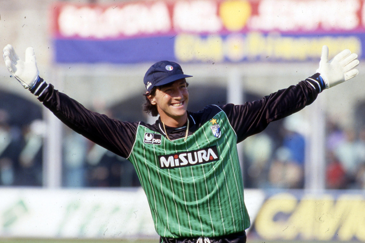 Ma 66 esztendős az Inter legendás kapusa, Walter Zenga!