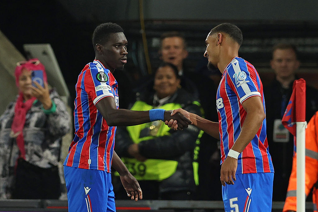 Kl: nem történt fordítás egyik elődöntős párharcban sem, a Crystal Palace spanyol ellenféllel találkozik a döntőben